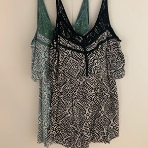 Size small dresses like new condition
